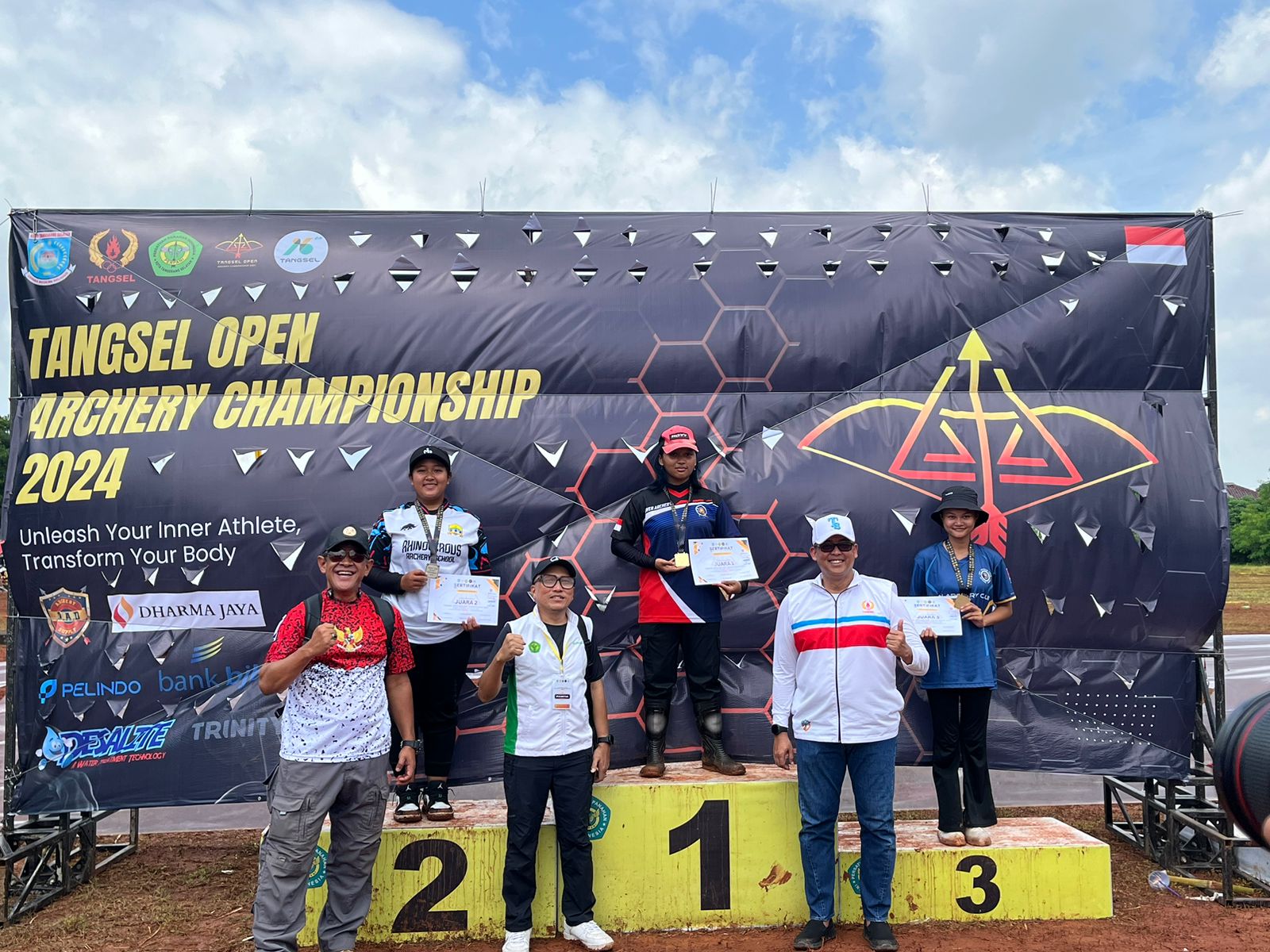 You are currently viewing PELAJAR SMAN 2 KOTA SERANG RAIH PRESTASI PADA AJANG TANGSEL OPEN ARCHERY CHAMPIONSHIP 2024